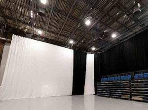 Heavy-duty curtain track for stages and multi-purpose spaces